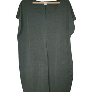 Old Navy woman's vneck short sleeve tunic